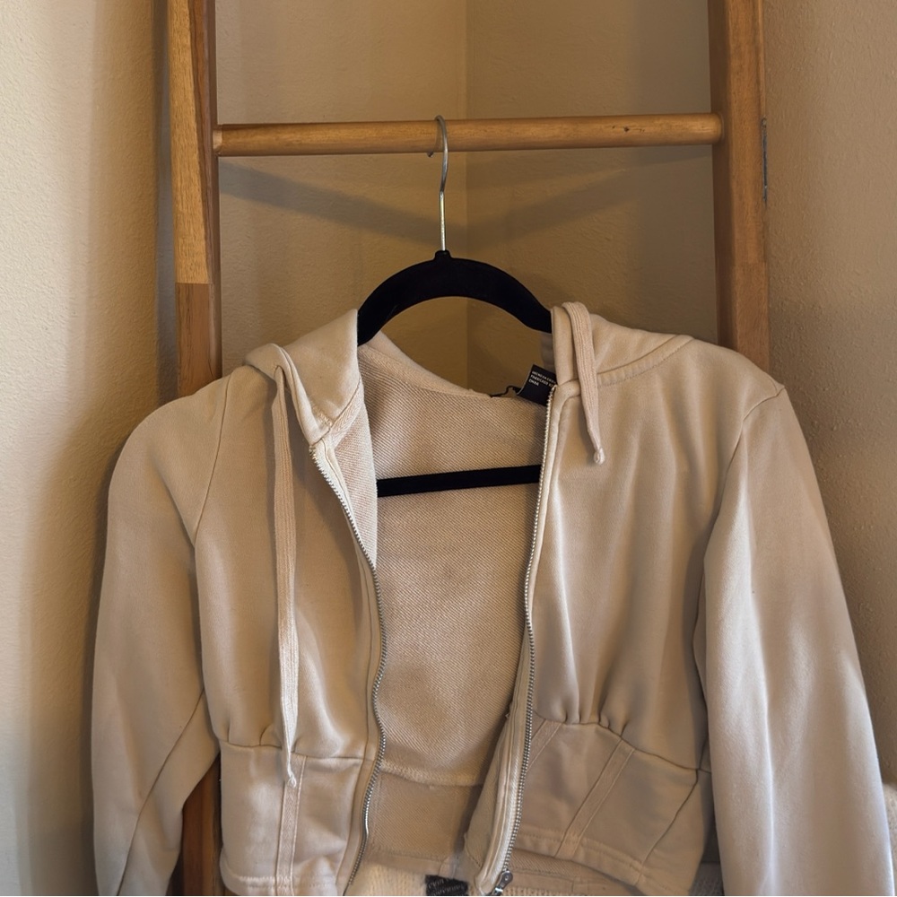 Women's Crop Cream Jacket/Hoodie